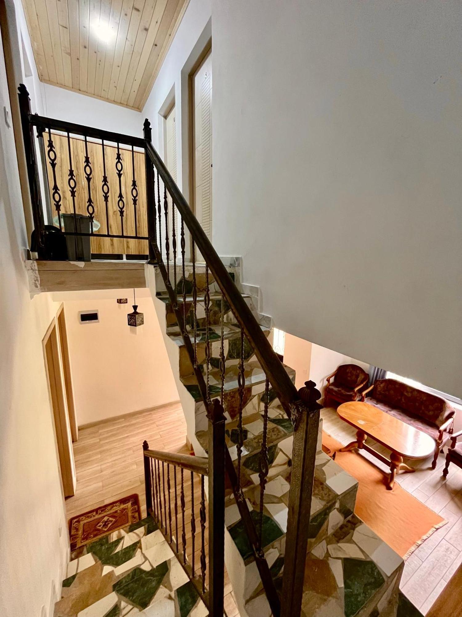 Gamarjoba Guest And Art House Hotel Ushguli Exterior photo