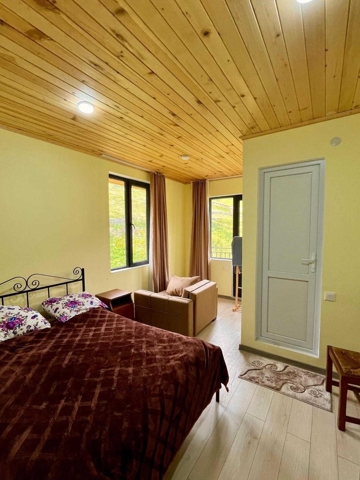 Gamarjoba Guest And Art House Hotel Ushguli Exterior photo